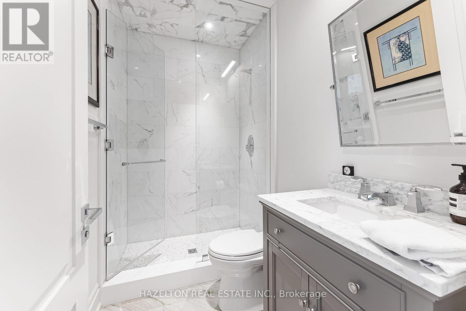 #3203 50 YORKVILLE AVENUE - 24