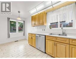 21 Grove Park Crescent, Toronto, ON M2J2C7 Photo 12