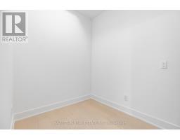 706 - 8 Manor Road W, Toronto, ON M4S2A5 Photo 10