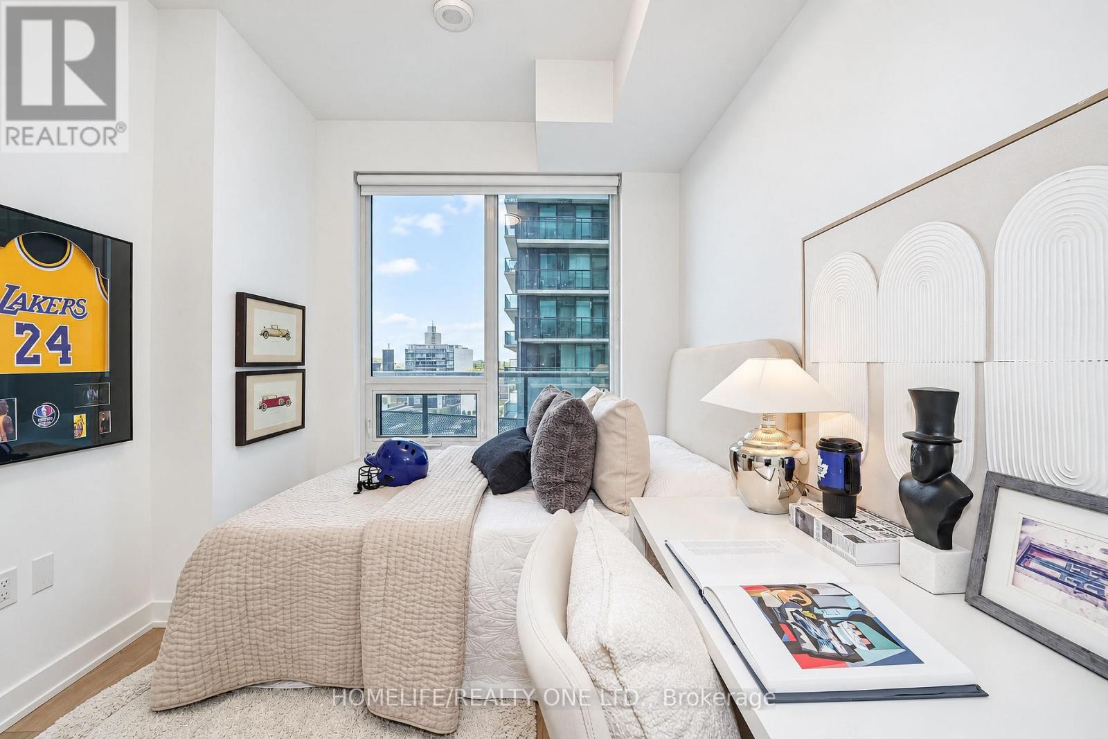 Photo of 1111 - 117 BROADWAY AVENUE