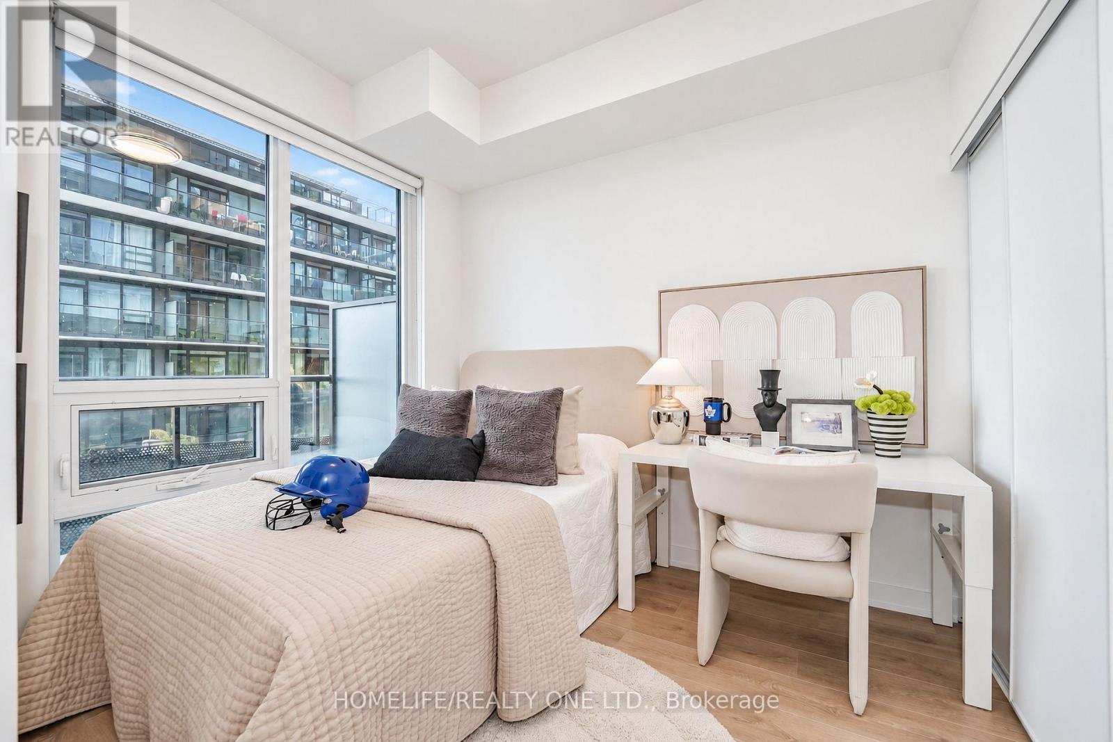 Photo of 1111 - 117 BROADWAY AVENUE