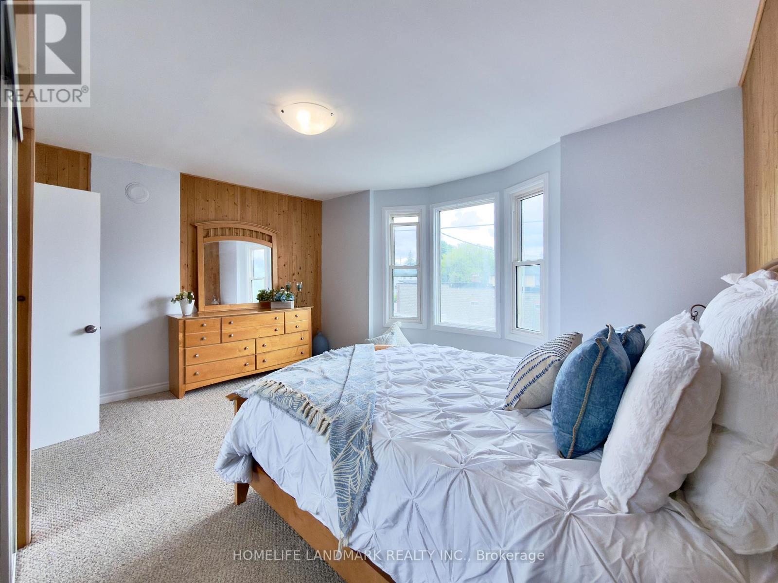 67 BANTING AVENUE - 16