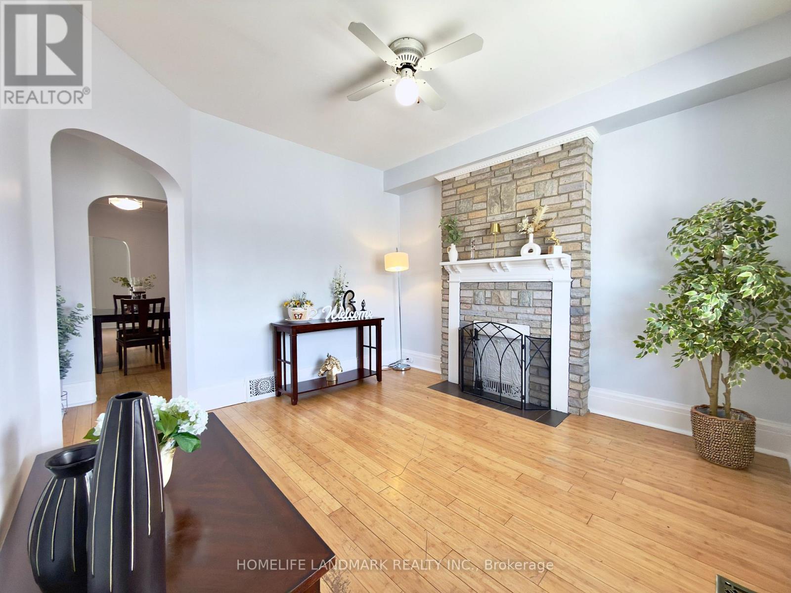 67 Banting Avenue, Oshawa, ON photo 3