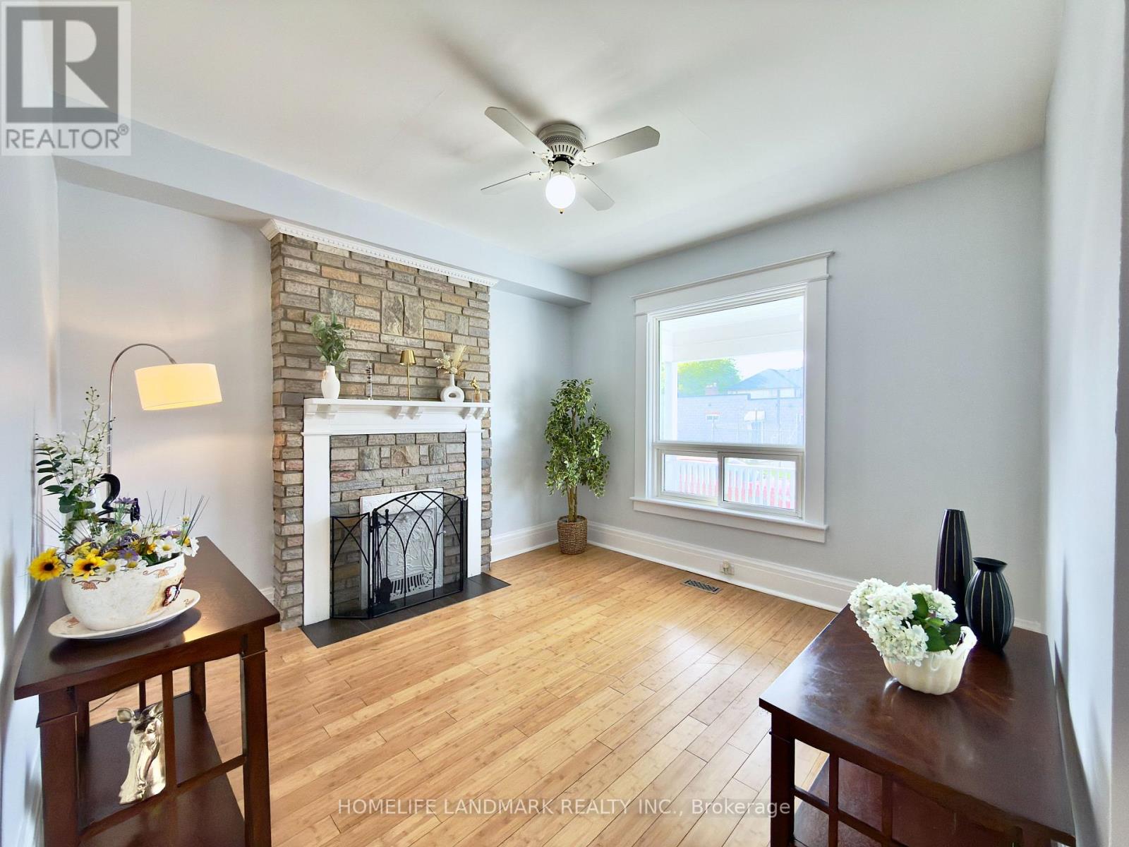 67 Banting Avenue, Oshawa, ON photo 4