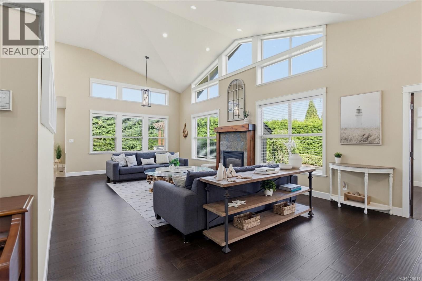 601 Sentinel Dr - 16