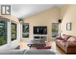 Primary Bedroom - 2620 Arthur Road, Kelowna, BC V1V2B7 Photo 10