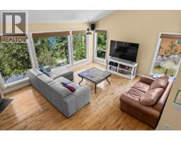 Living room - 2620 Arthur Road, Kelowna, BC V1V2B7 Photo 13