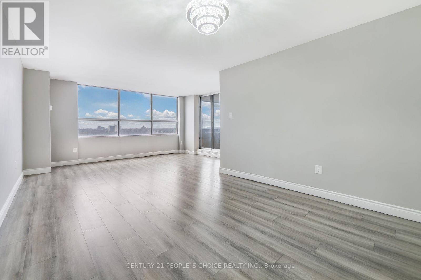 #910 40 PANORAMA COURT - 18