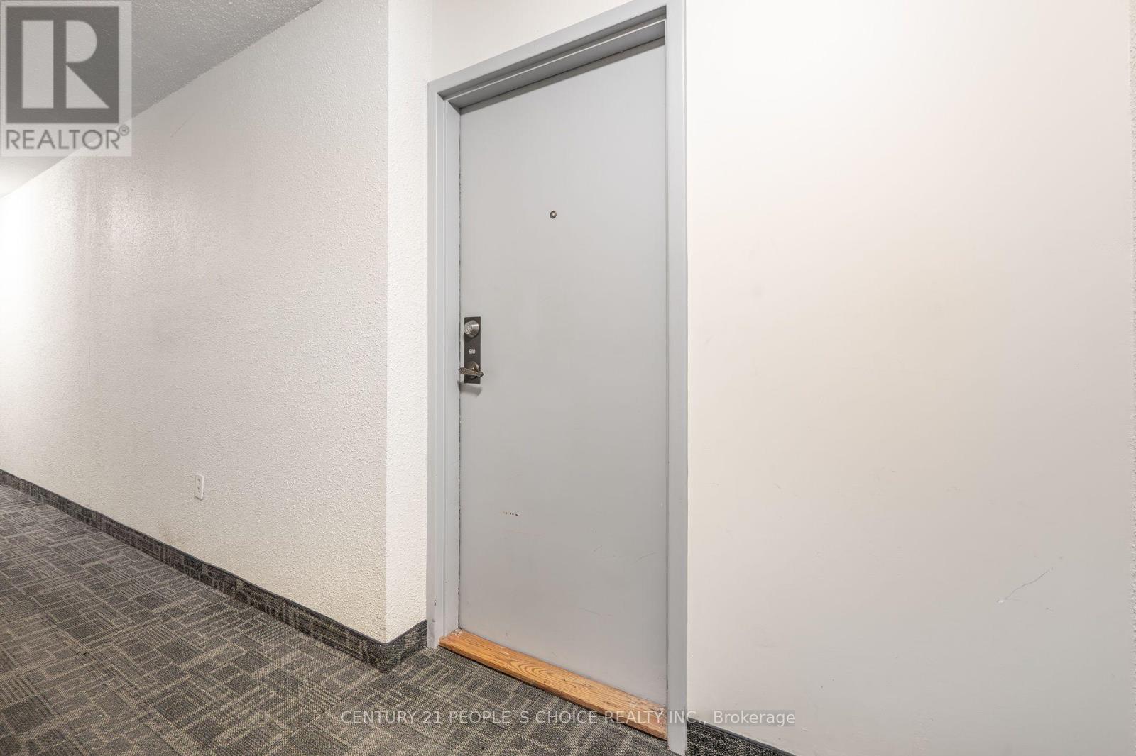 Photo of 910 - 40 PANORAMA COURT