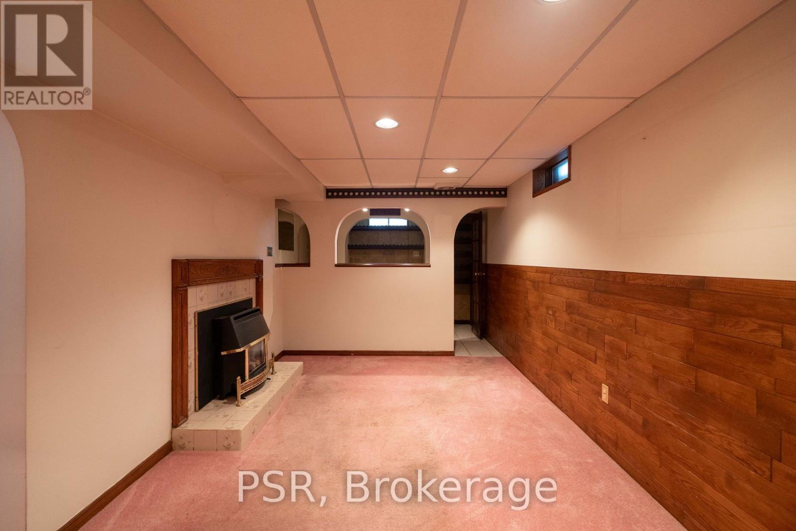 4069 CHELMSFORD COURT - 23