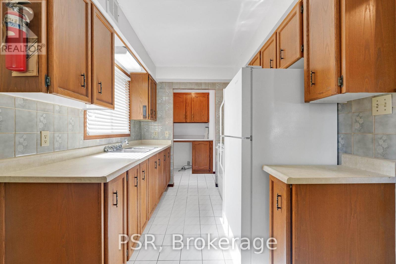 4069 CHELMSFORD COURT - 9