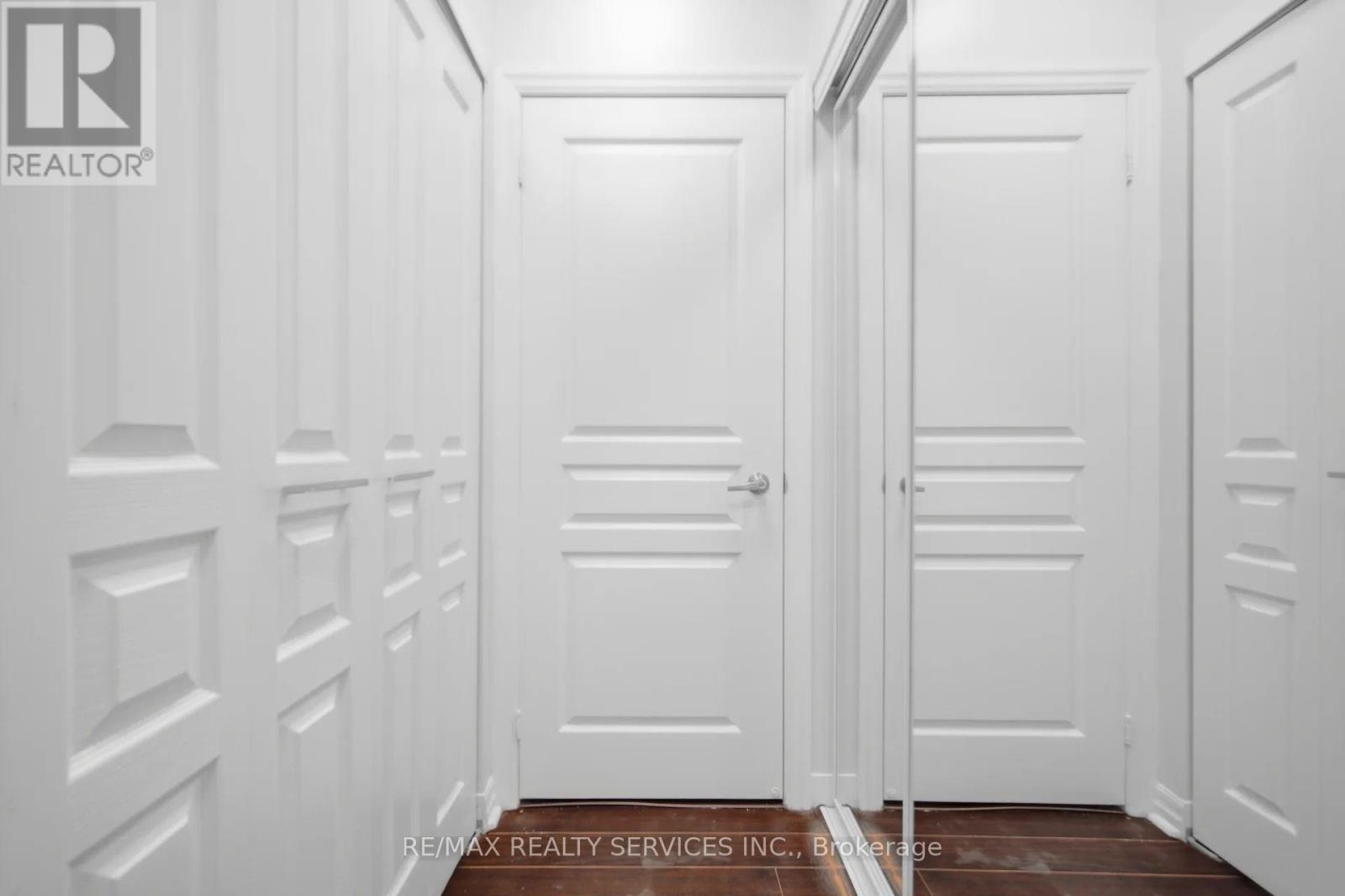#2008 220 BURNHAMTHORPE ROAD W - 26