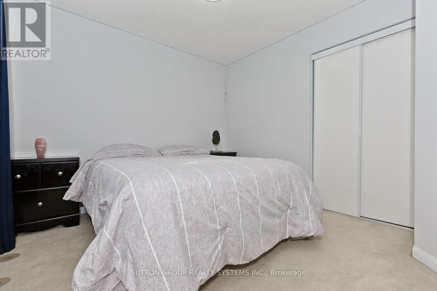 777 SHORTREED CRESCENT - 33