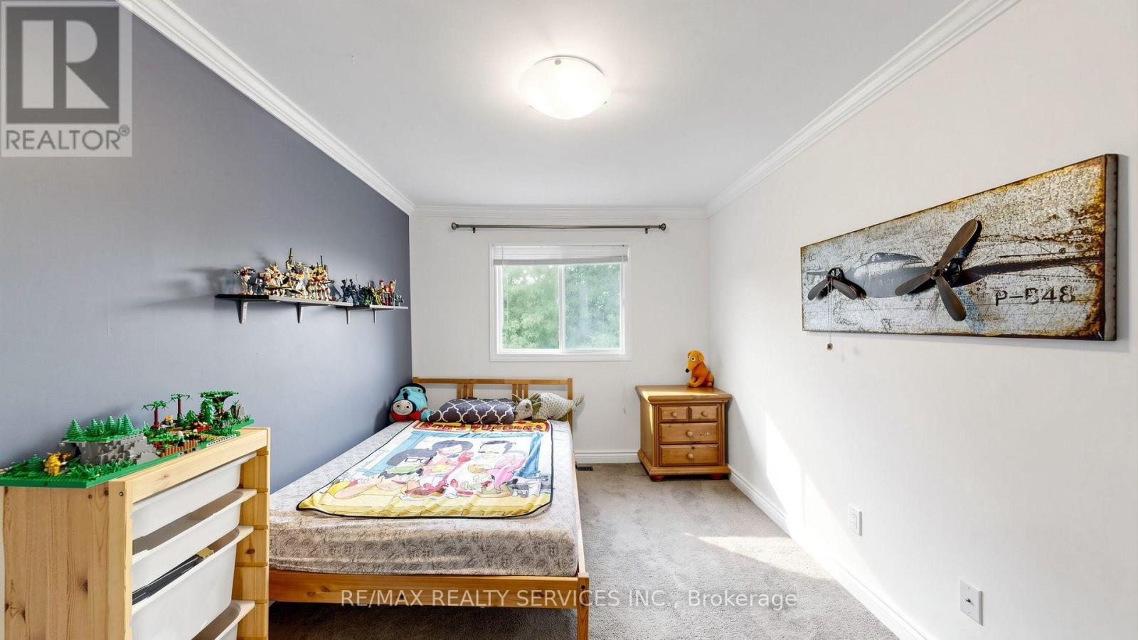 716 EAGLEMOUNT CRESCENT - 23