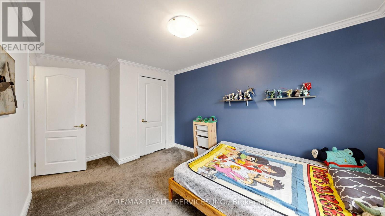 716 EAGLEMOUNT CRESCENT - 24