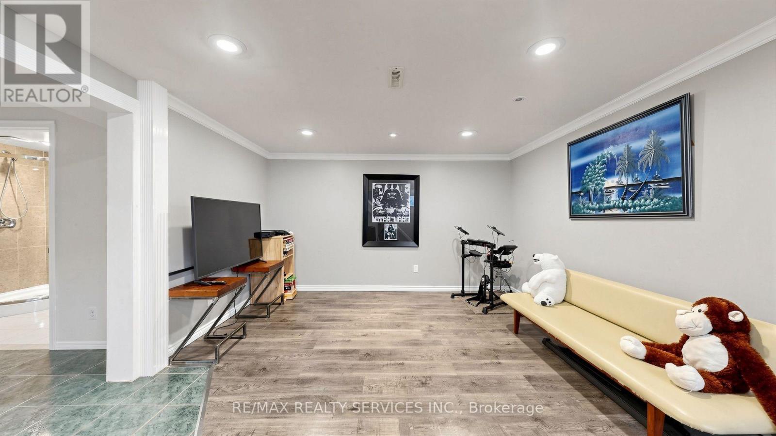 716 EAGLEMOUNT CRESCENT - Image 29