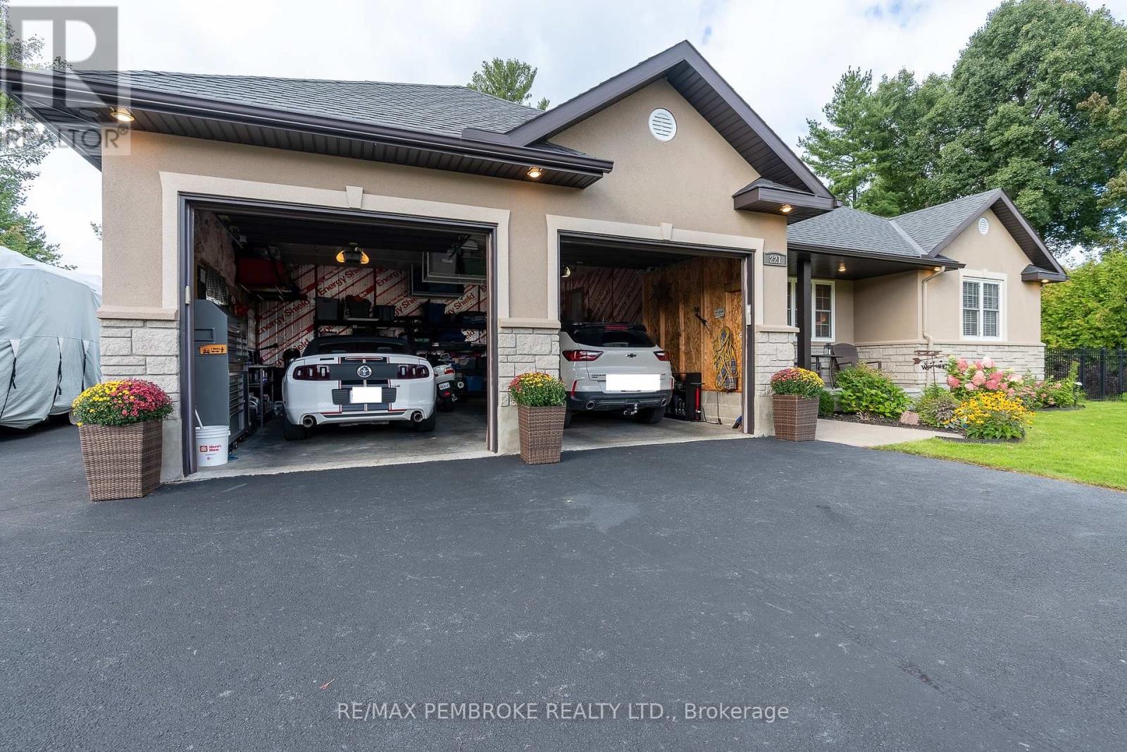 221 ORIOLE CRESCENT - Image 47