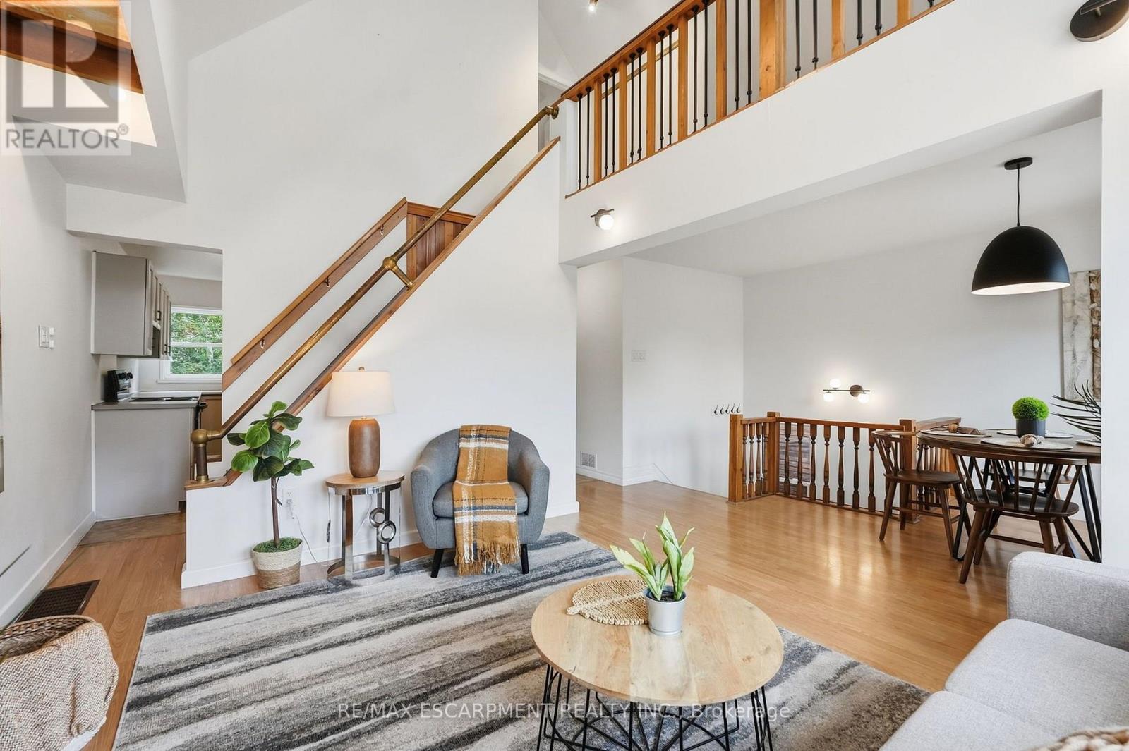 166 EMERALD STREET S - 10