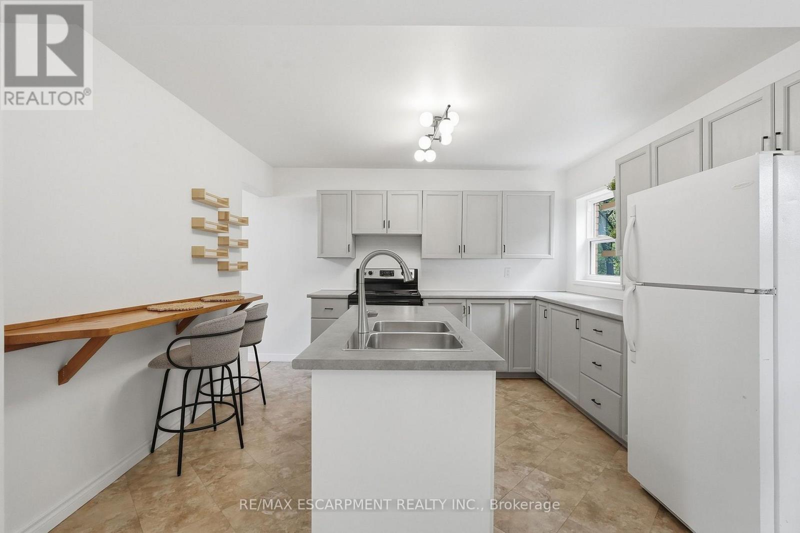 166 EMERALD STREET S - 12