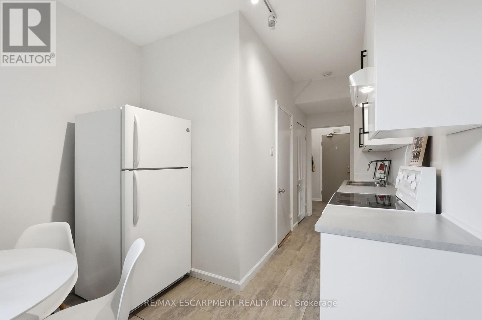 166 EMERALD STREET S - 33