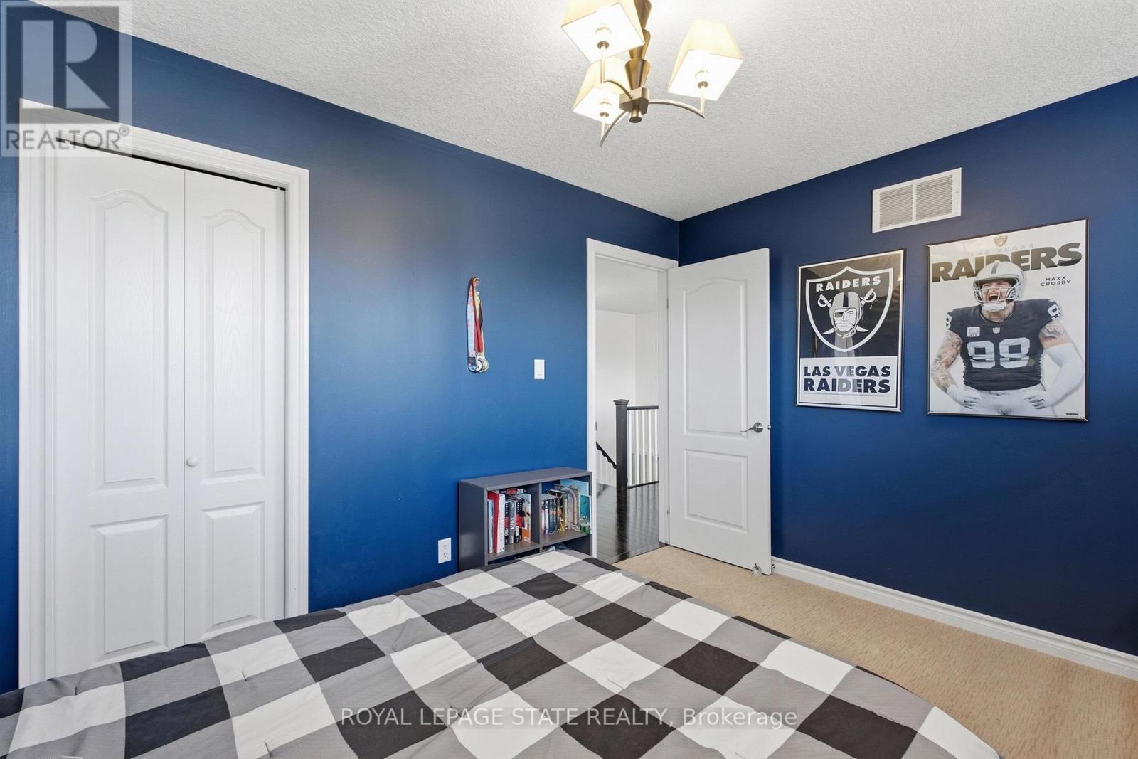 139 STONEGLEN WAY - 22