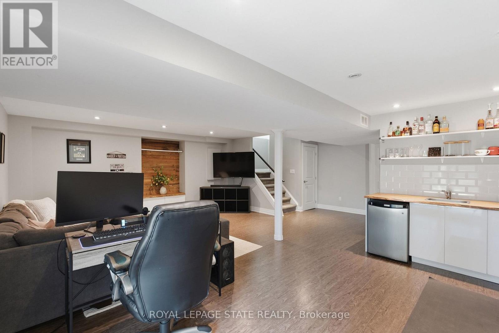 139 STONEGLEN WAY - 28