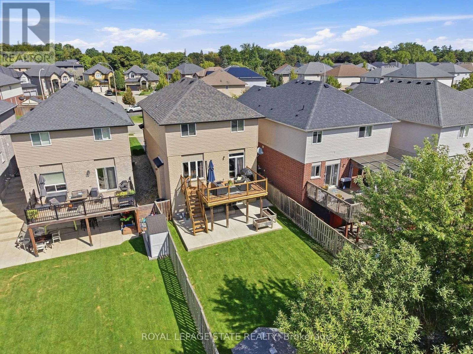 139 STONEGLEN WAY - 44