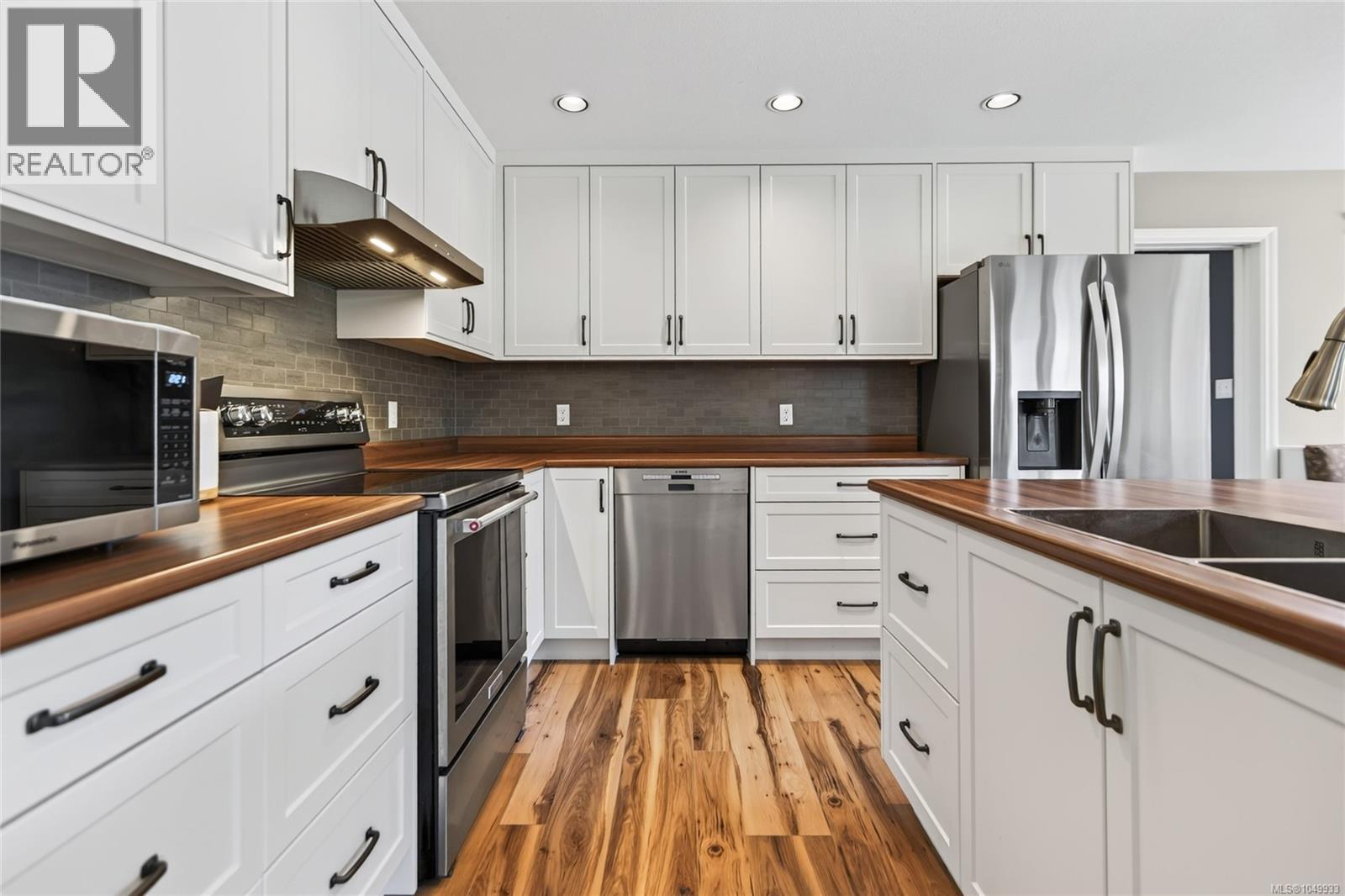 1000 Kingsley Cres - Image 33