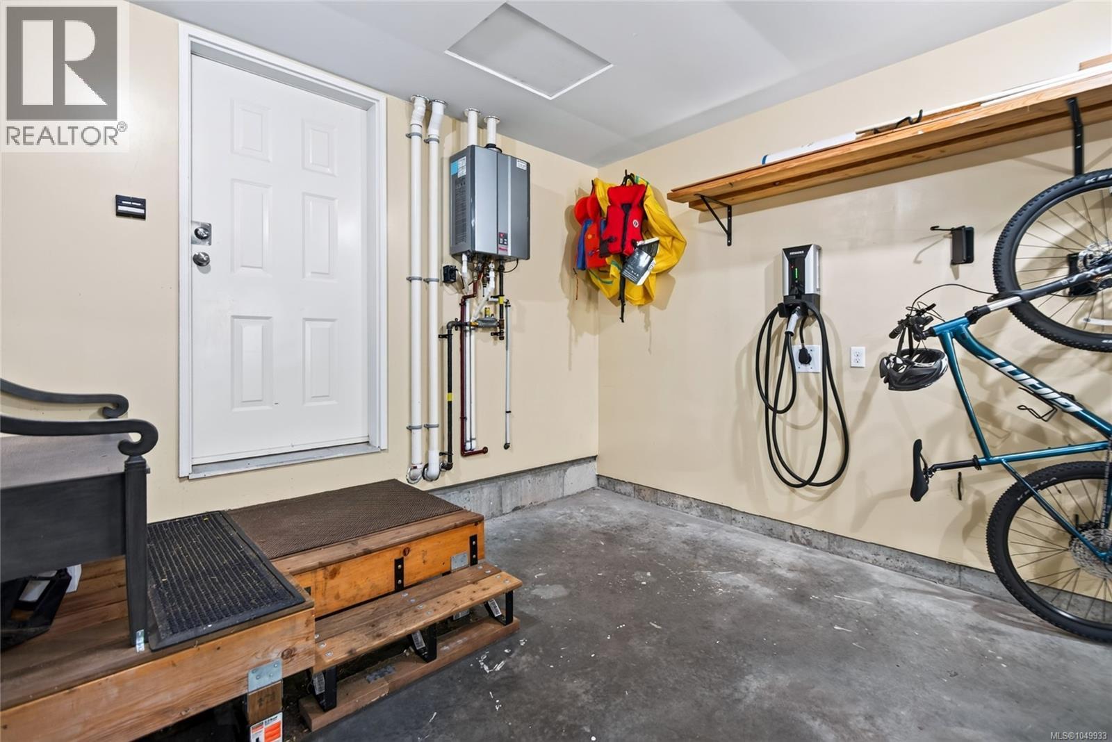 1000 Kingsley Cres - Image 47