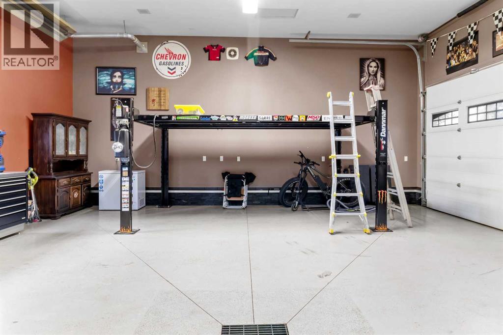 Listing photo – 1102 3 Street N, Three Hills