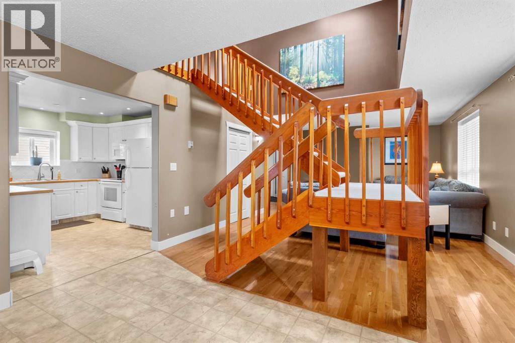 Listing photo – 1102 3 Street N, Three Hills