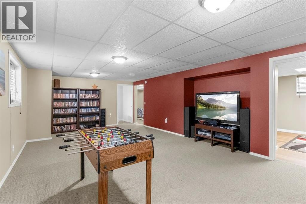 Listing photo – 1102 3 Street N, Three Hills