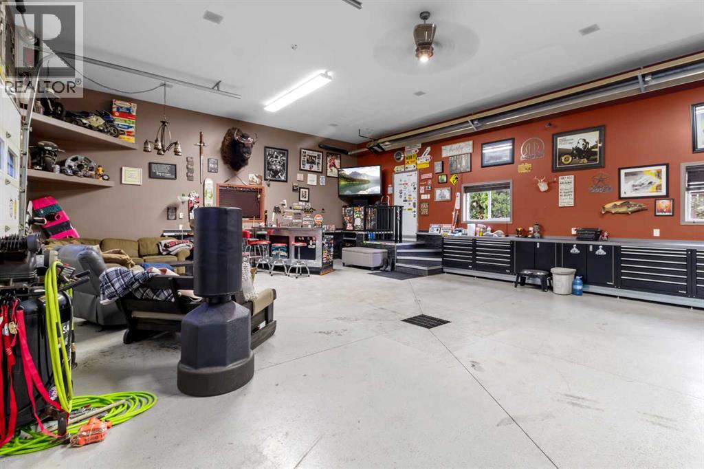 Listing photo – 1102 3 Street N, Three Hills