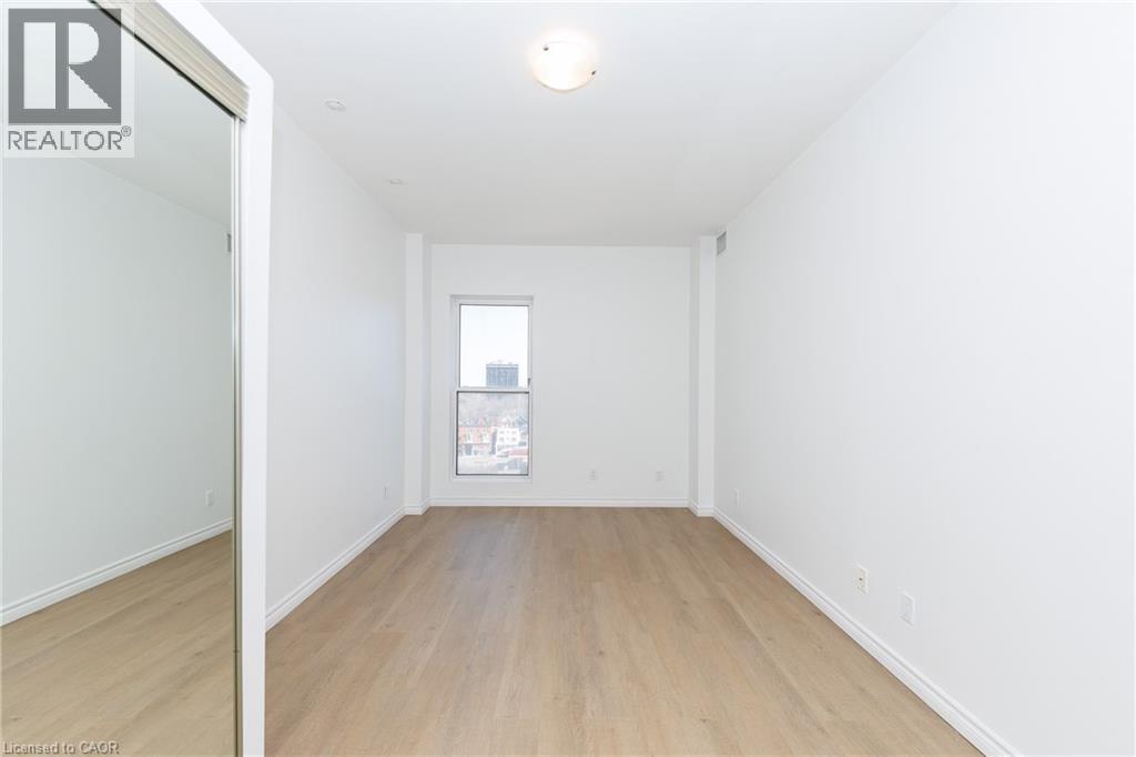 #910 135 JAMES Street S - 17