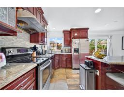 15467 109a Avenue, Surrey, BC V3R0X6 Photo 12