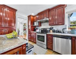 15467 109a Avenue, Surrey, BC V3R0X6 Photo 13