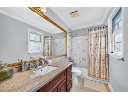 15467 109a Avenue, Surrey, BC V3R0X6 Photo 27