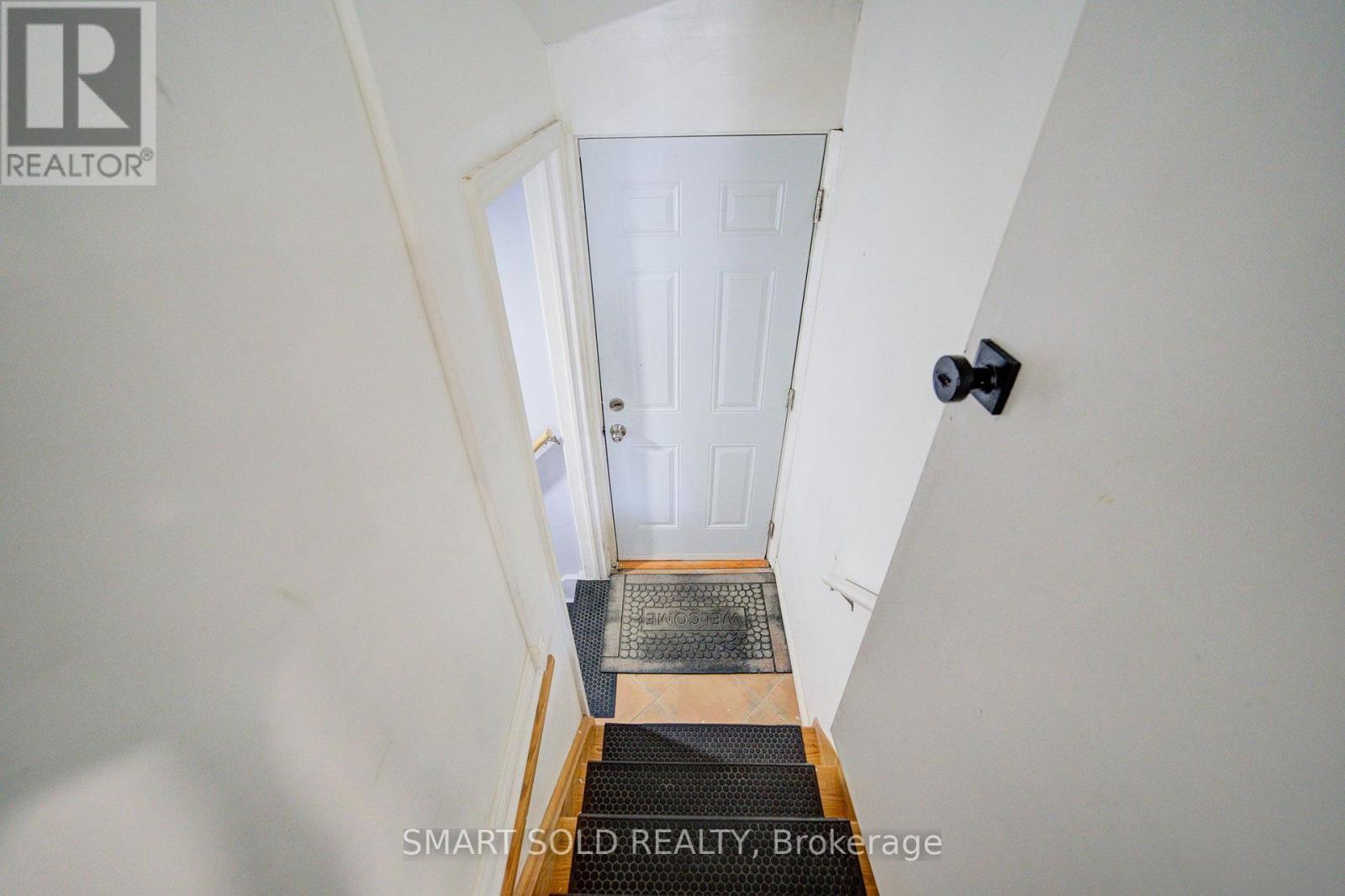 157 Waller Street, Whitby, ON photo 33