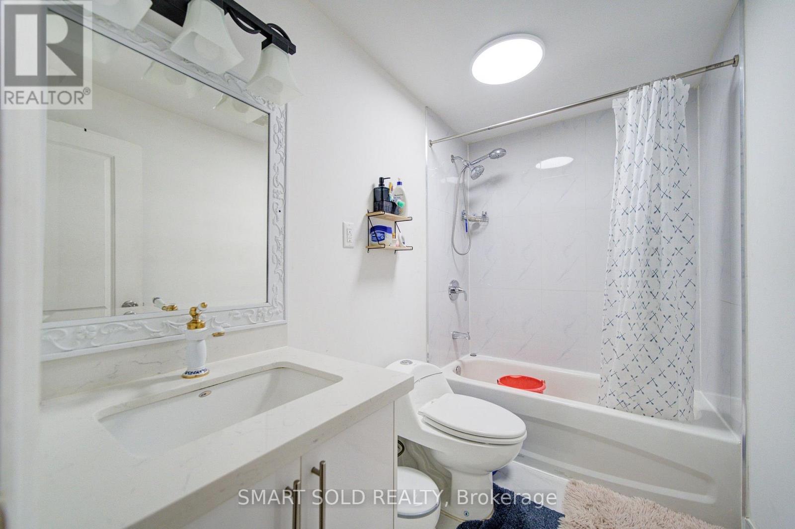 157 Waller Street, Whitby, ON photo 40