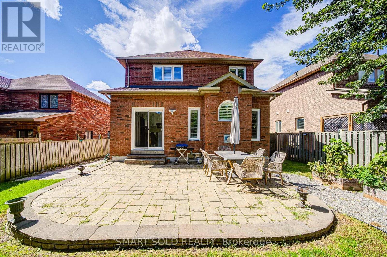157 Waller Street, Whitby, ON photo 44