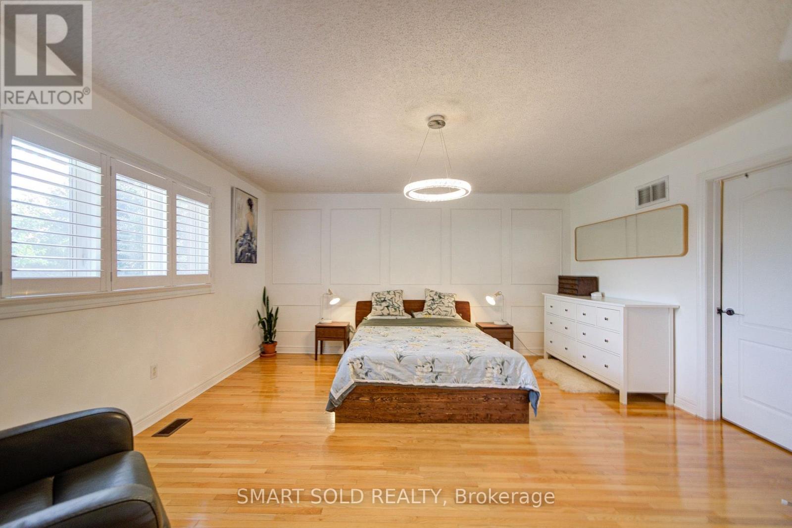 157 Waller Street, Whitby, ON photo 21