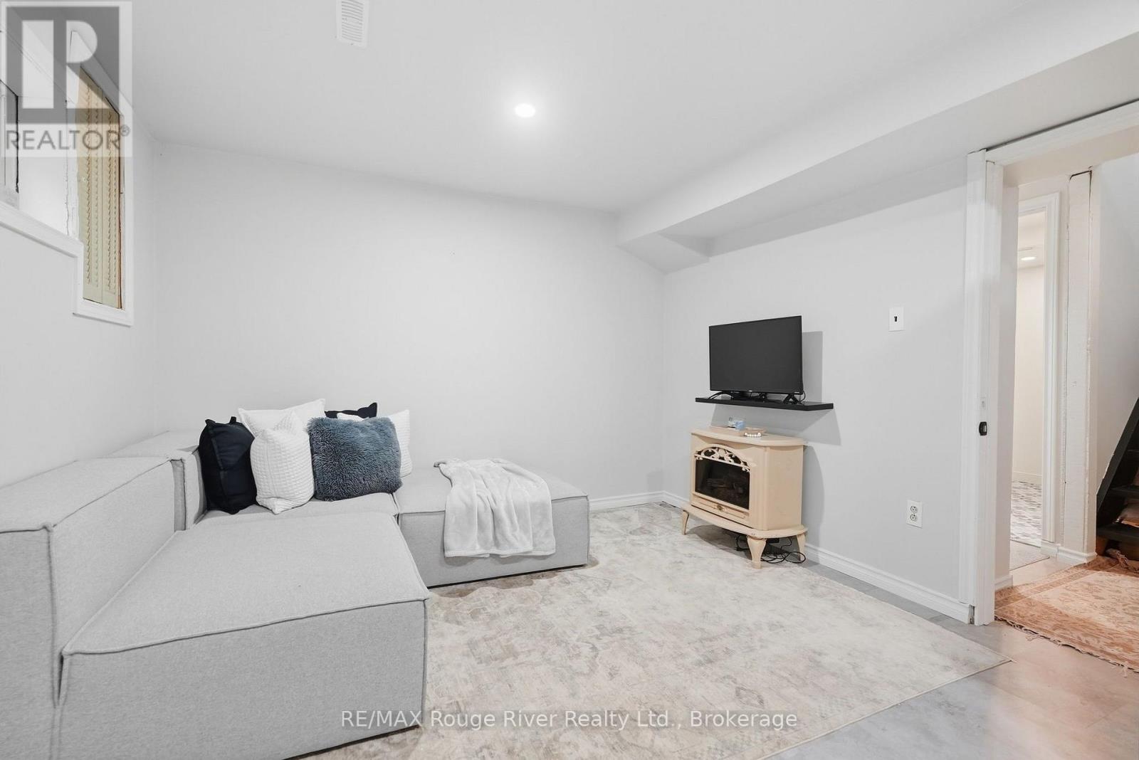 313 Lupin Drive, Whitby, ON photo 30