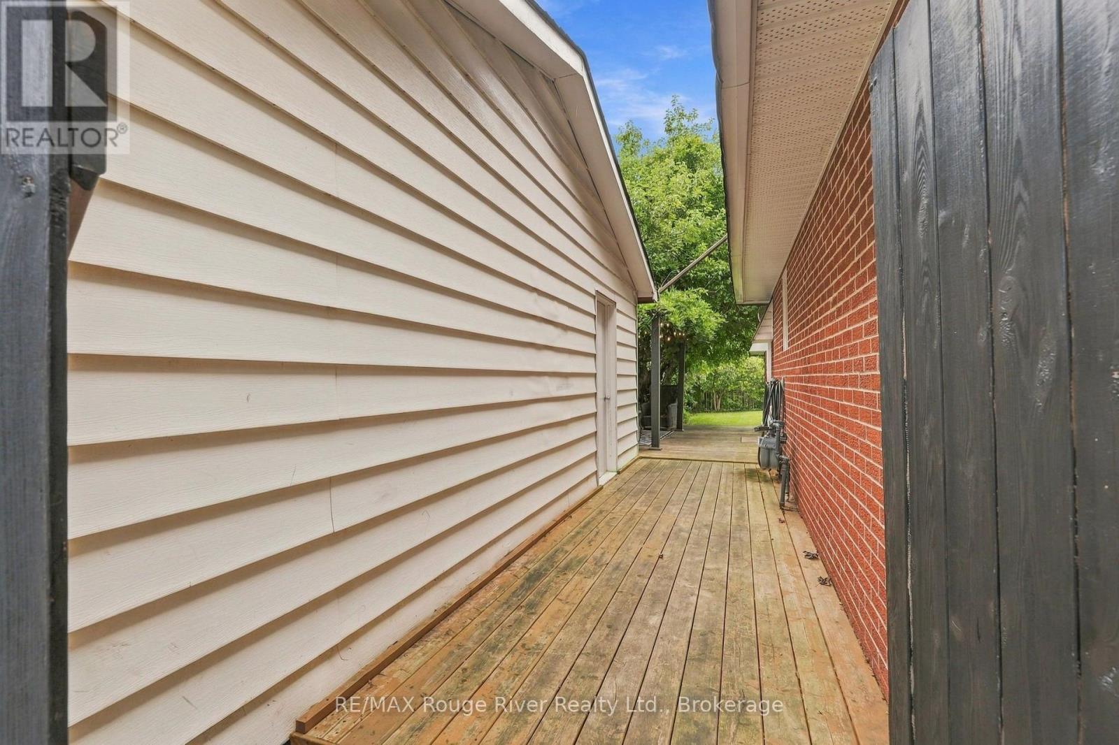 313 Lupin Drive, Whitby, ON photo 39