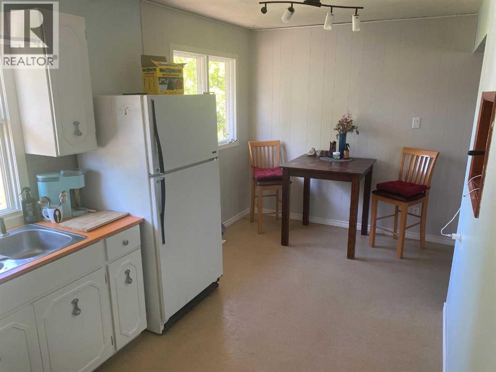4910 51 Street - Image 3