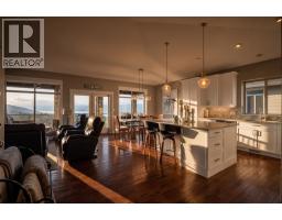 Full bathroom - 871 Kuipers Crescent, Kelowna, BC V1W5B1 Photo 6