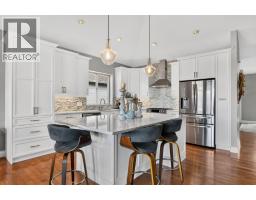 Kitchen - 871 Kuipers Crescent, Kelowna, BC V1W5B1 Photo 10