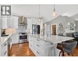 871 Kuipers Crescent, Kelowna, BC V1W5B1 Photo 11