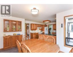8892 Henderson Ave, Black Creek, BC V9J1A5 Photo 20