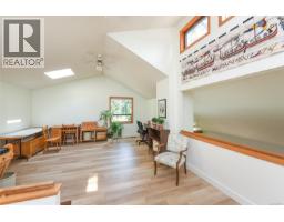 8892 Henderson Ave, Black Creek, BC V9J1A5 Photo 39