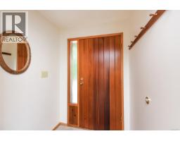 8892 Henderson Ave, Black Creek, BC V9J1A5 Photo 32